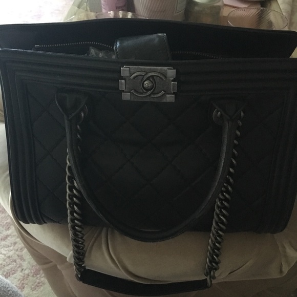 chanel boy tote